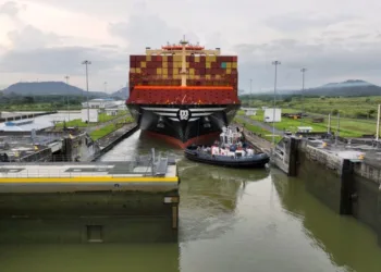 Senate debates ways to gain leverage over Panama Canal
