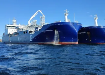 Stolt-Nielsen buys Golar’s stake in Avenir LNG