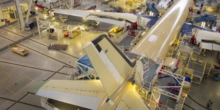 Airbus postpones rollout of A350 freighter until late 2027