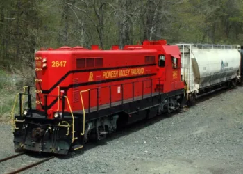 ASLRRA honors Lane, Crosson for rail safety