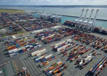 Construction starts on ‘cat-flap’ barge access at France’s largest container port