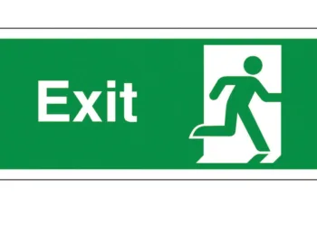 Crew evacuate laden suezmax in Russia after engine room explosions