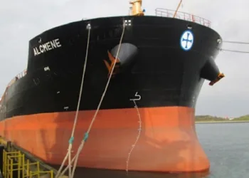 Diana sells 15-year-old post-panamax and nets newcastlemax charter extension