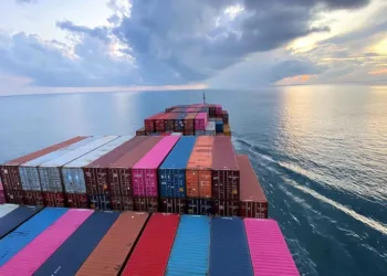 Eastern Pacific secures financing for neopanamax boxship duo