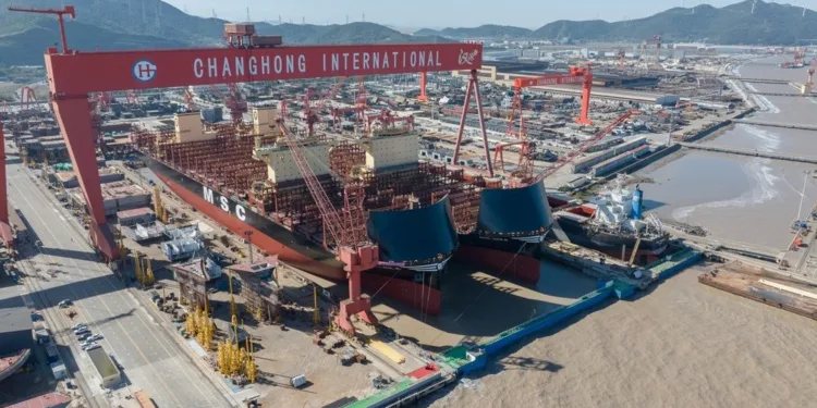 MSC books up to eight megamaxes at Changhong International