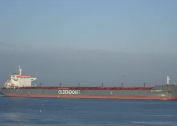 Oldendorff offloads post-panamax