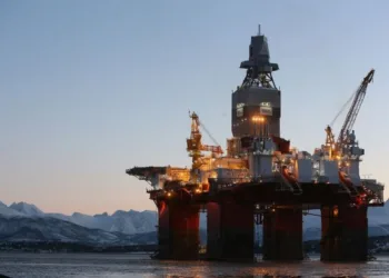 Transocean boosts backlog with new rig deals