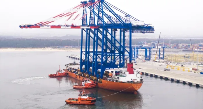 Baltic Hub receives three additional STS cranes