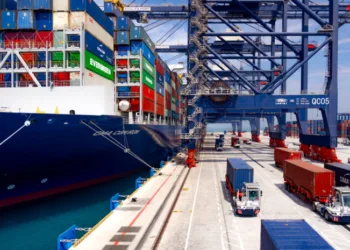 CMA CGM Iron: First dual-fuel methanol vessel to visit Khalifa Port