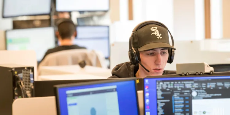 Deliverr co-founder launches ‘AI teammate’ for logistics, raises $25M