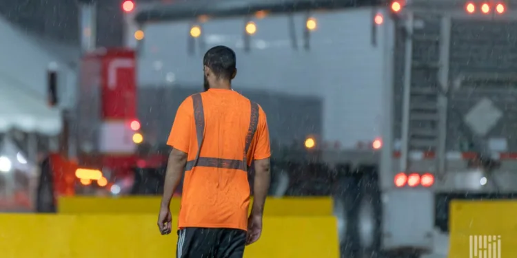 Downward drift in truck transportation employment continued in February