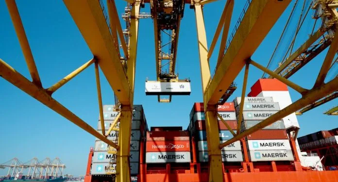 DP World reports improved financial results for 2024