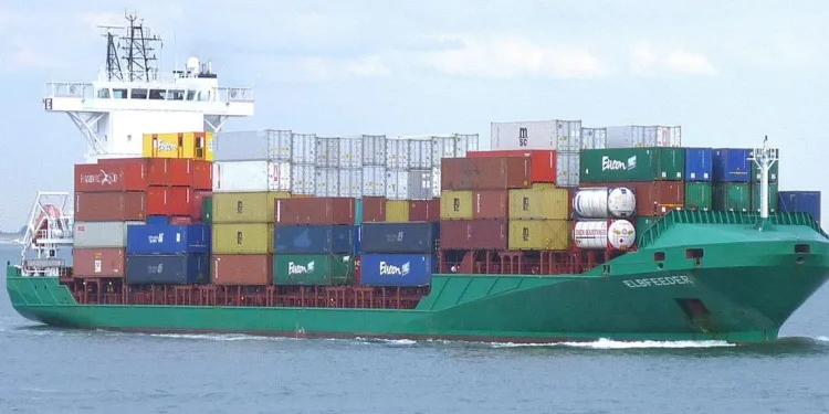 Elbdeich lifts Wenchong boxship series