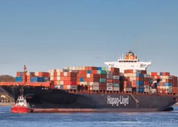 Hapag-Lloyd hits 1 Million TEU mark in charter fleet capacity