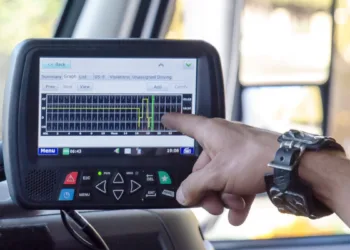 House panel debates ELD certification, truck weight limits