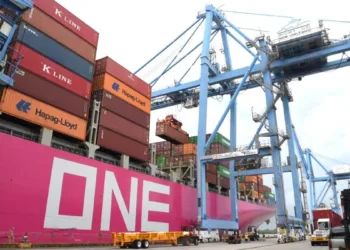 ILA, port employers sign historic 6-year contract