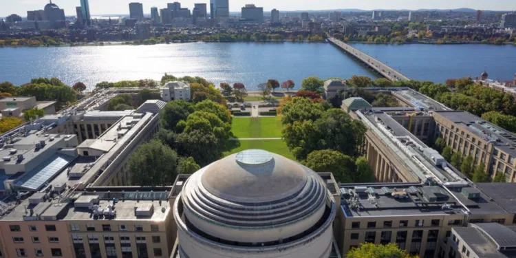 Industry and academia unite to tackle global shipping challenges at the Massachusetts Institute of Technology