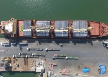 Lauritzen Bulkers buys Canadian breakbulk specialist Alexander & Blake