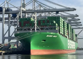 Longer voyages, higher container rates power Evergreen Marine earnings