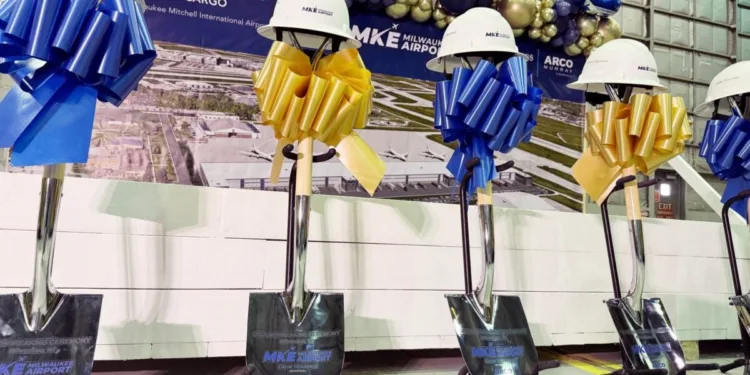 Milwaukee airport building facility to lure cargo from Chicago area