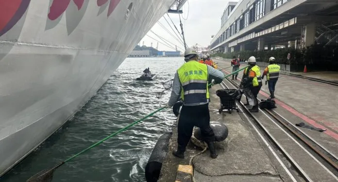 Oil spill emergency at Keelung Port as Kanway Lines ship leaks 100 Litres