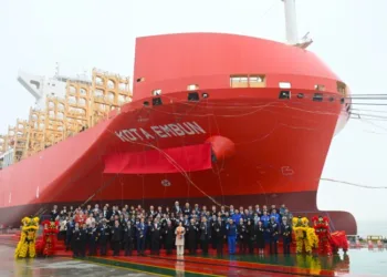 PIL names fourth 14,000 TEU LNG dual-fuel container ship