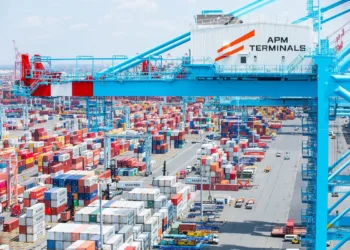Port Authority of New York and New Jersey signs 33-year lease with APM Terminals