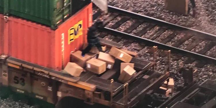 Railroads say freight theft cost more than $100 million in 2024