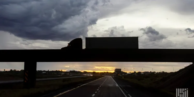 Reports: 51-year-old Michigan trucking company halts operations