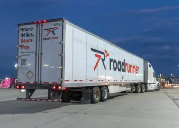 Roadrunner adds new lanes to long-haul network