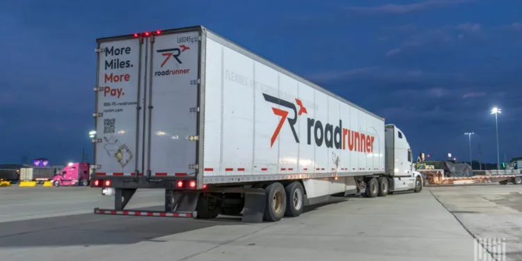 Roadrunner adds new lanes to long-haul network