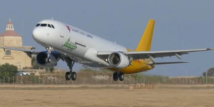 SmartLynx Airlines disbanding cargo charter fleet