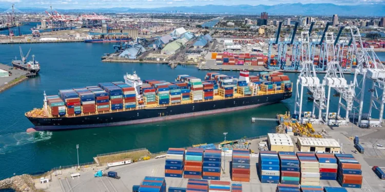 Trump tariff fears plague ocean container rates