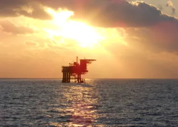 Bill looking to permanently ban oil and gas activities off California