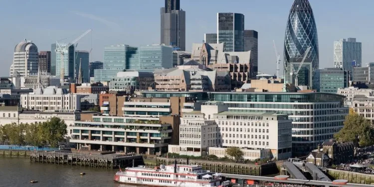 British maritime law firms merge