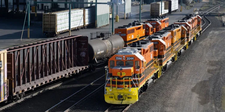 Central Oregon & Pacific takes over UP operations in Eugene, Oregon, Saturday