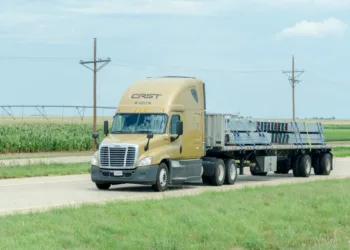 CRST Expedited settles claim it pulled job offer over criminal history