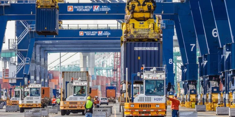 Early liner peak season gets underway