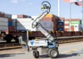 HHLA successfully tests mobile robotics in rail operations
