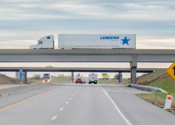 Landstar anticipates fraud-related earnings hit