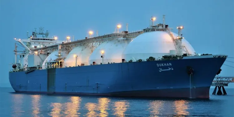 MOL sends ageing LNG carrier for demo