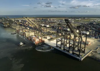 Port Houston adds new hybrid handling equipment