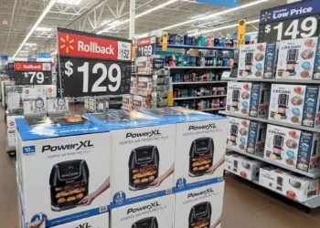Tariffs won’t drag consumer spending in 2025, say retailers