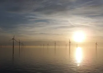 UK government investing $400m to strengthen offshore wind supply chain