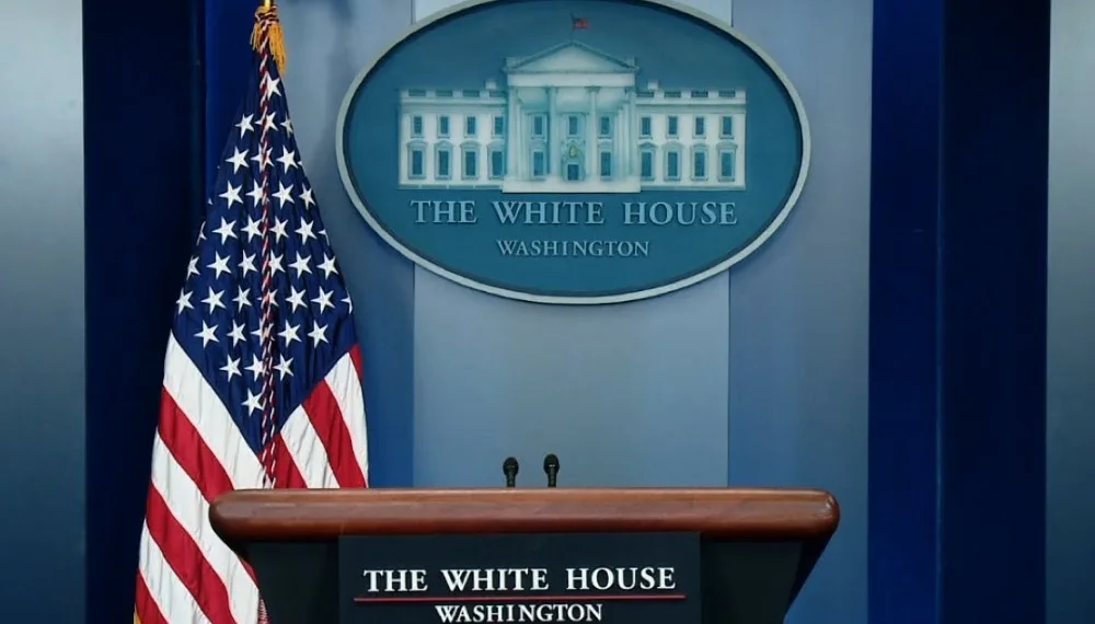 Appeals court temporarily reinstates Trump tariffs