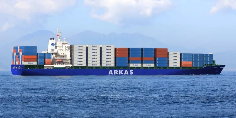 Arkas back for more Huangpu Wenchong boxships