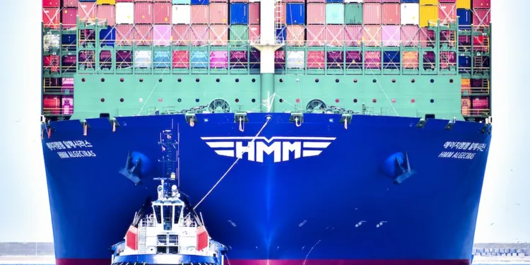 HMM celebrates landmark electronic bill of lading transaction