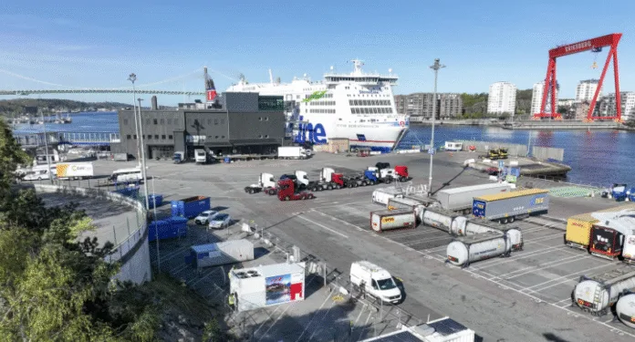 Hydrogen-powered generator piloted at Port of Gothenburg to cut emissions from docked ships