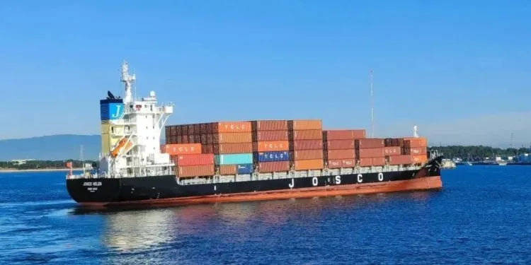 Jiangsu Ocean Shipping ups boxship newbuild series