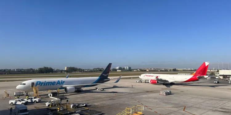 Amazon launches dedicated cargo service to Colombia with 21 Air